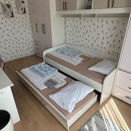 Ana'S 2 Bedrooms Lovely Flat Подгорица Экстерьер фото